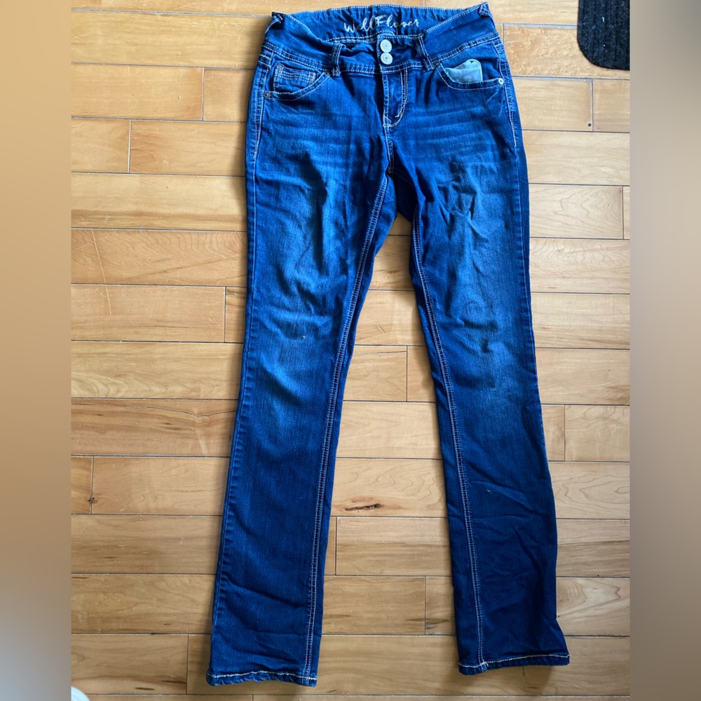 Wall Flower High-Waisted Blue Jeans with Pocket Design